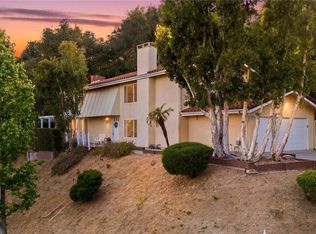 2321 Via Saldivar St, Glendale, CA 91208