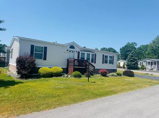 9756 Kingsthorpe Ter, Clarence, NY 14031