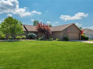 8741 Mosswood Cir, North Ridgeville, OH 44039