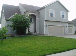9822 Highland Dr, Kansas City, MO 64155