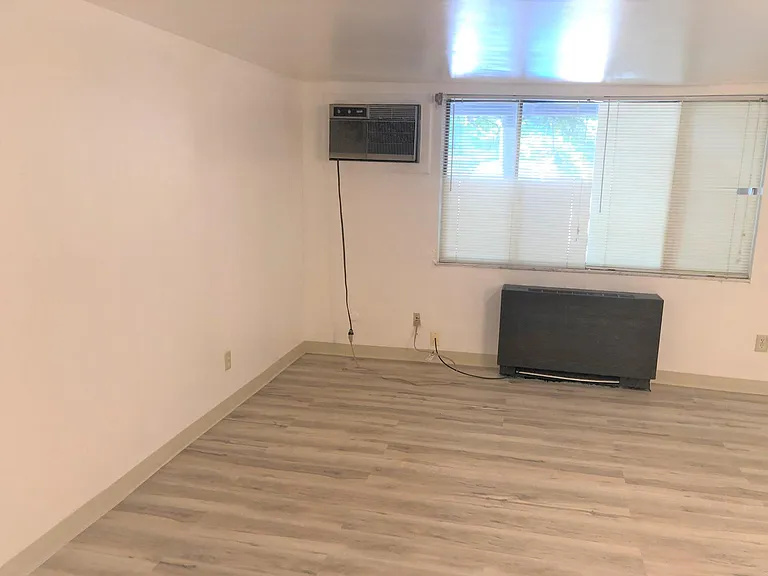 6350 Forward Ave #3R — Photo 6