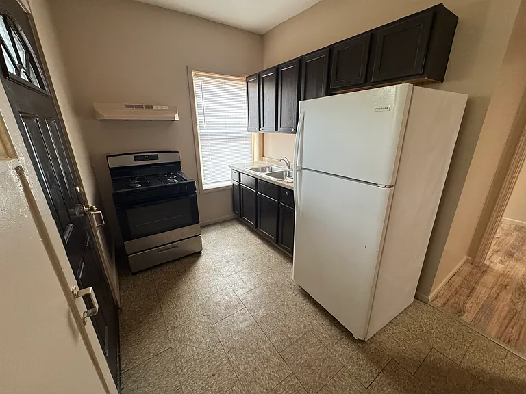 10212 S King Dr #1W — Photo 9