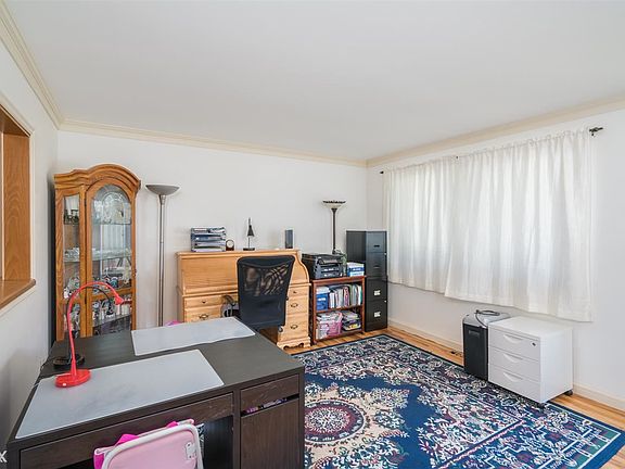 3rd image of 43434 Vivian Dr