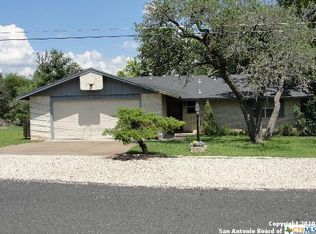 120 Oak Ridge Dr S, Kerrville, TX 78028