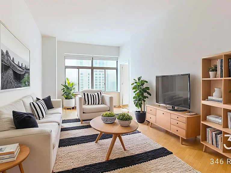 90 Washington St #21L — Photo 1