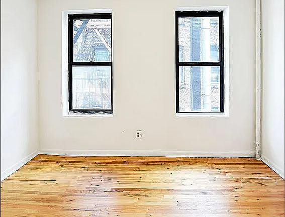 2nd image of 409 W 48th St #4ER