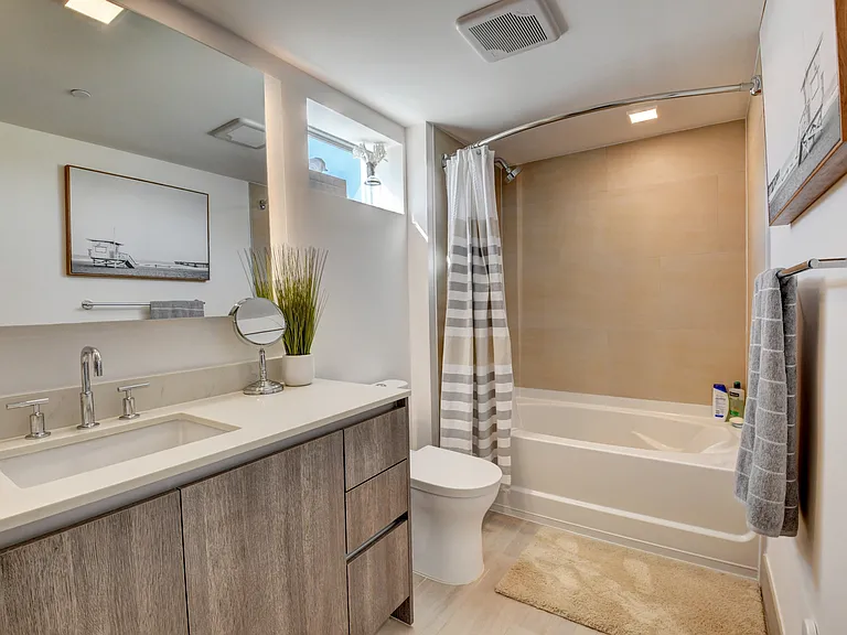 1111 SE 1st Ave #408 — Photo 31