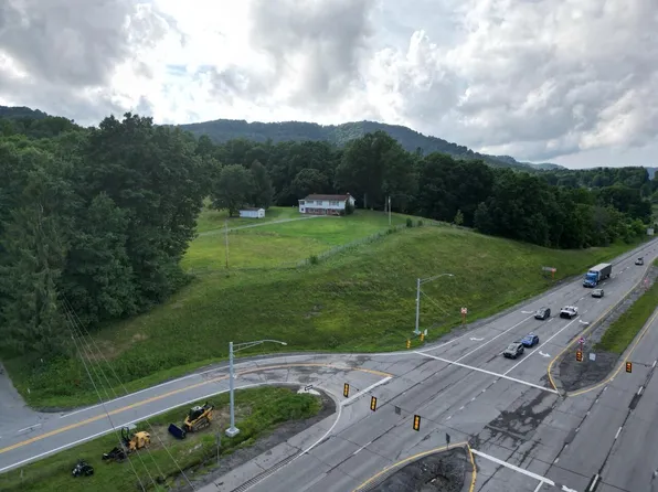 30 Hidden Oaks Dr, Summersville, WV 26651