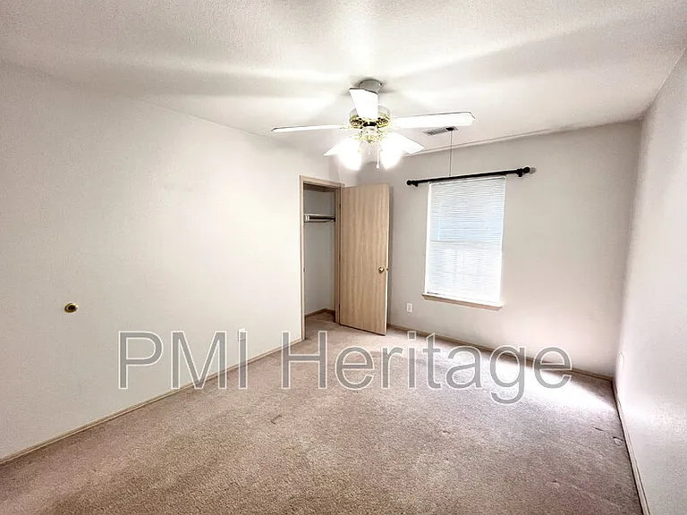 884 N Daisy Ln — Photo 13