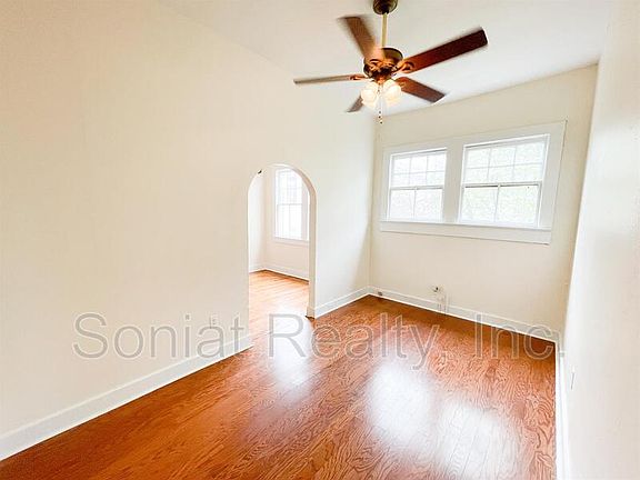 4th image of 710 Burdette St APT D