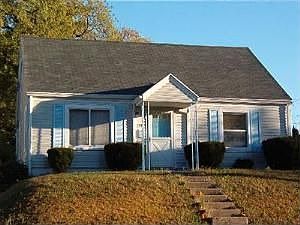 3rd image of 1541 Darst Ave