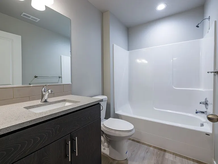Oak Heritage Townhomes — Photo 61