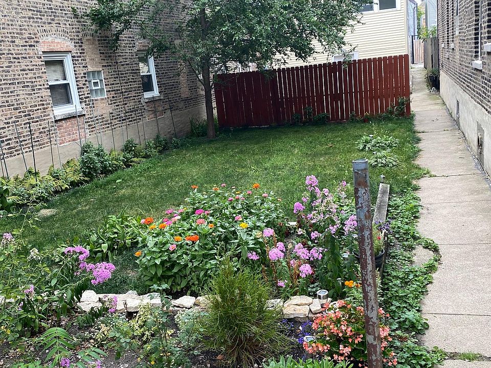 FrontYard1