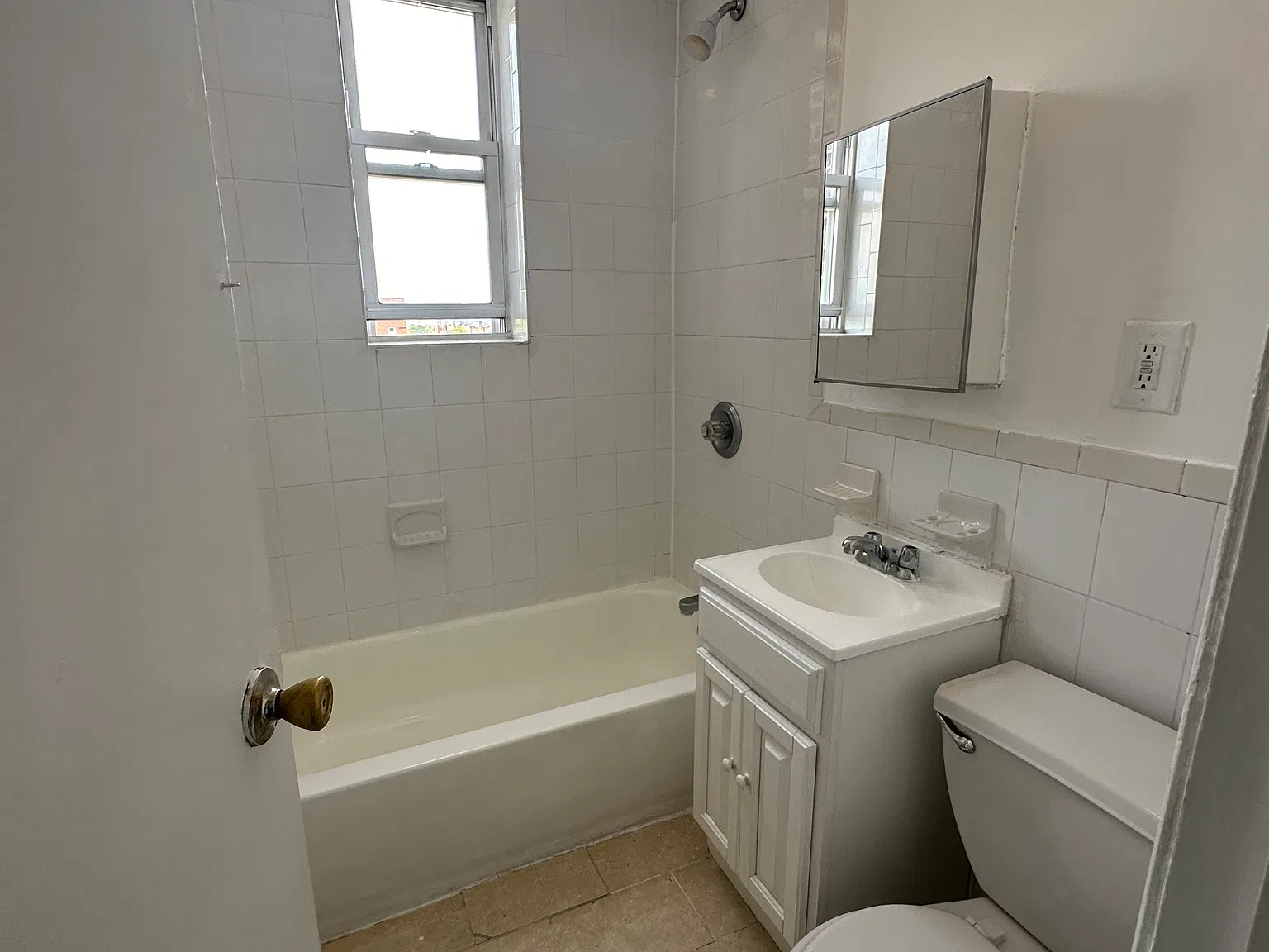 1 bed, 640 sqft, $1,675 — Photo 4