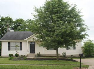 920 Pinoak Dr, Nicholasville, KY 40356