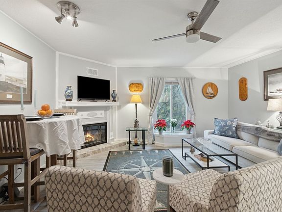 5th image of 4761 Martinique Ct
