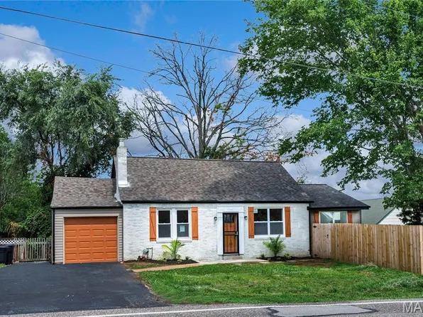9607 Reavis Rd, Saint Louis, MO 63123