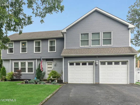 4 Laurel Crest Drive, Howell, NJ 07731