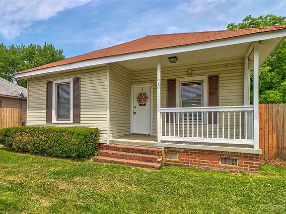 3rd image of 620 Brookwood Dr