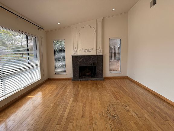 3rd image of 4945 Timbercreek Way
