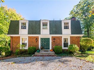 12 Knollwood Dr, Pittsburgh, PA 15215