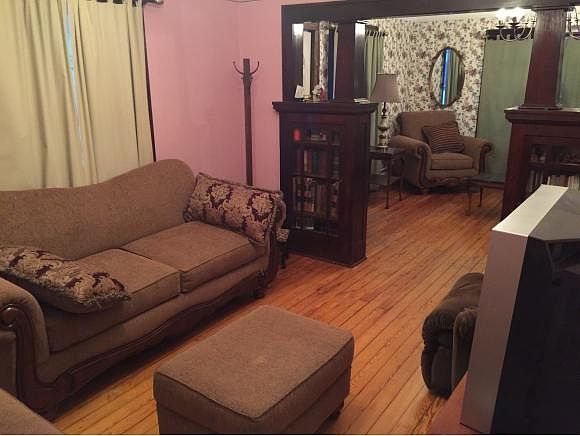 1st image of 2270 E 74th St