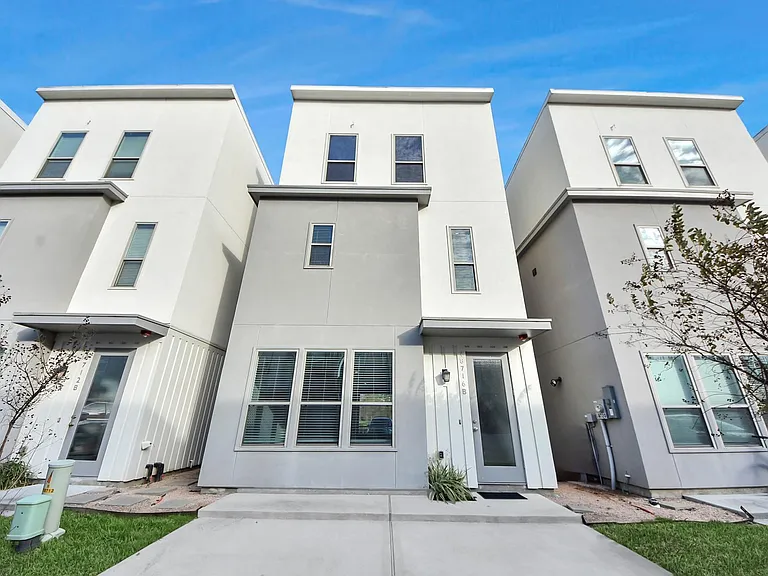 18716 Centro Main St #B — Photo 37