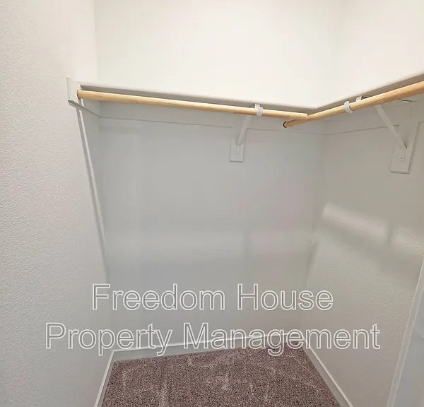 710 E Huyana Wind Dr — Photo 18