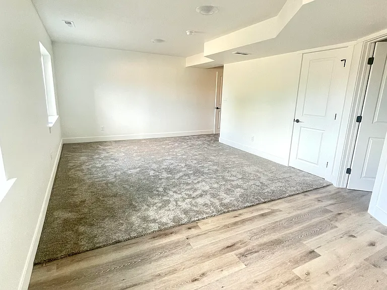 739 N 160 E #B — Photo 3