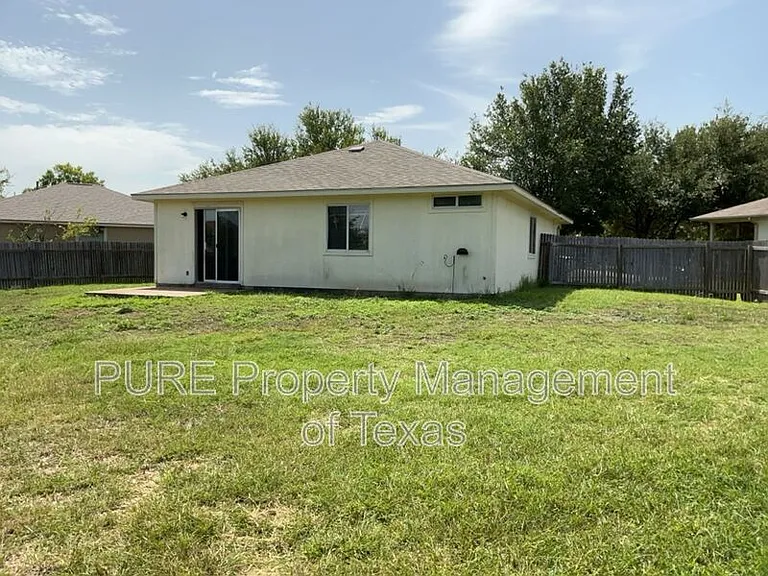 615 Losoya Ct — Photo 19