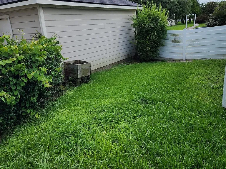 11929 Sanspereil Dr — Photo 12