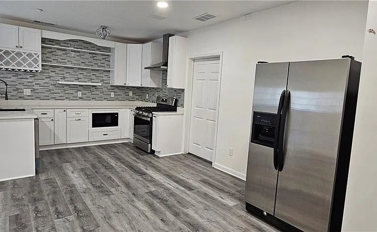 647 Maple Grove Way — Photo 32