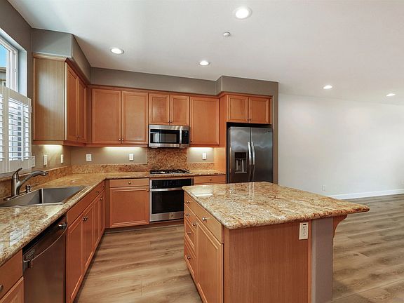 5th image of 3066 Sunset Canyon Dr