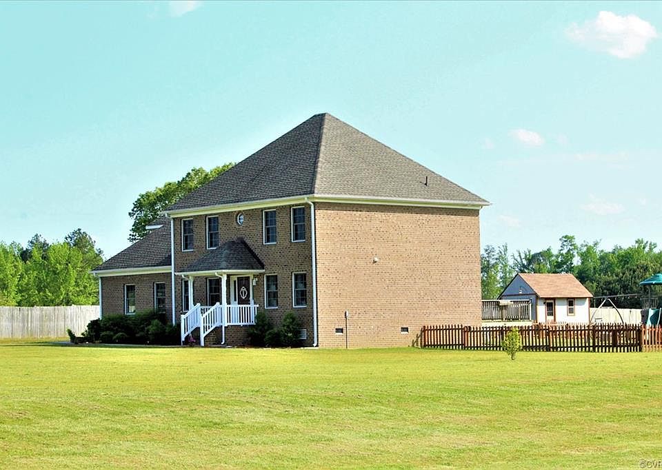 2nd image of 5683 Rosemaries Way