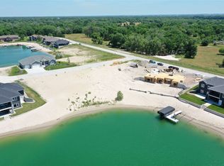 972 S Red Cedar Ln, Columbus, NE 68601