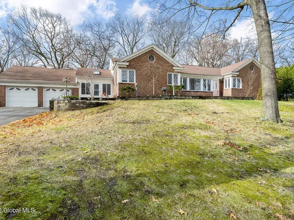 222 Van Rensselaer Boulevard, Menands, NY 12204