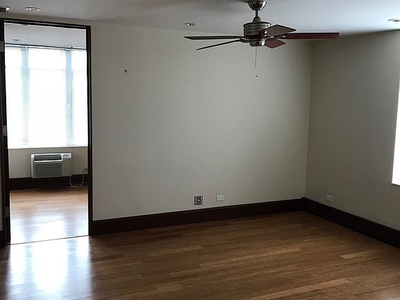 3rd image of 580 N Bank Ln APT 33