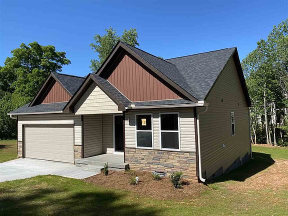 2nd image of 138 Bondale Dr