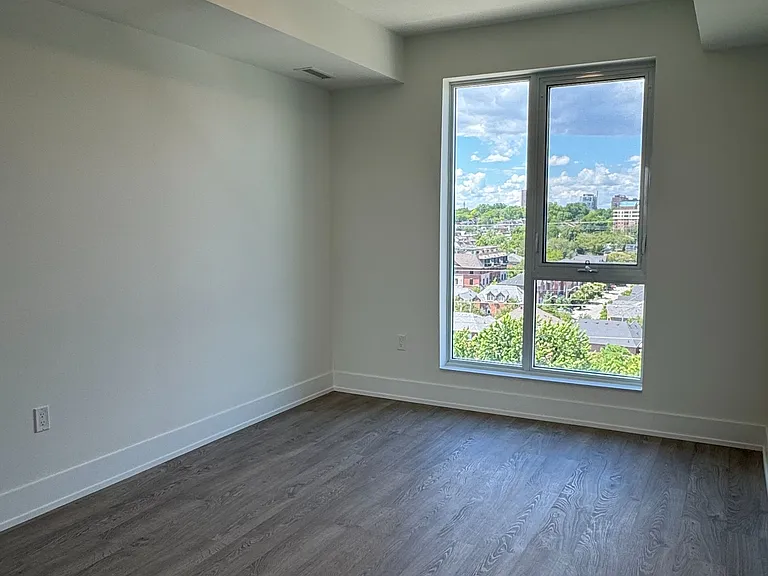 858 Dupont St #821 — Photo 14