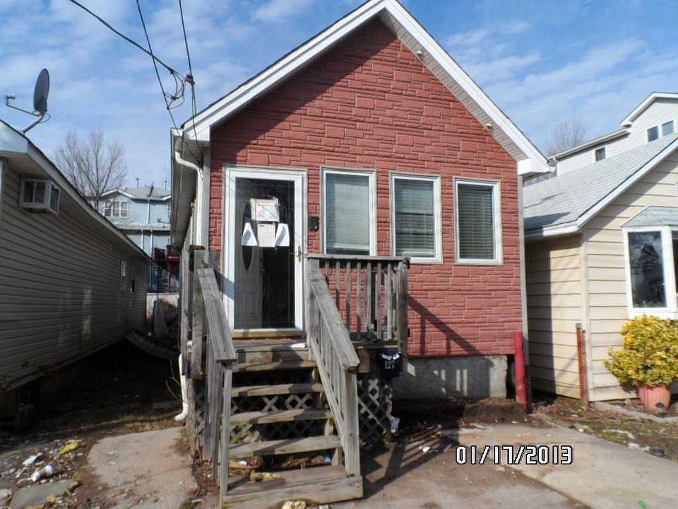 1st image of 127 Grimsby St