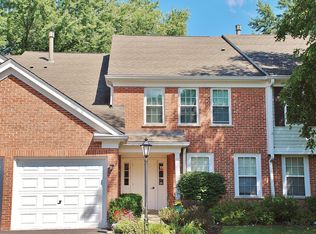 662 Regent Ln APT D, Prospect Heights, IL