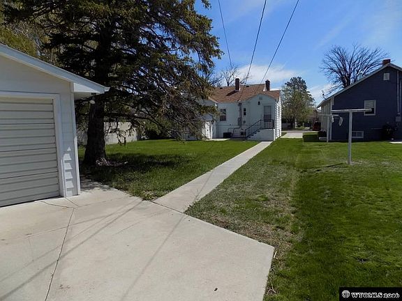2nd image of 2534 E C St
