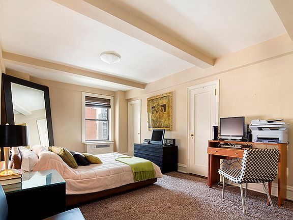 5th image of 205 E 78th St APT 12R