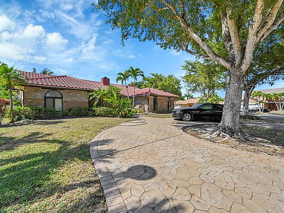 2nd image of 5172 NW 84th Road