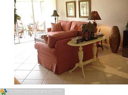 5th image of 575 Oaks Ln APT 308