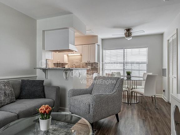 4th image of 406 W 9th St APT 301