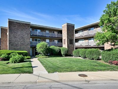 600 S York St APT 2B, Elmhurst, IL, 60126