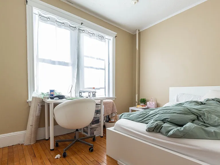 74 Egmont St #2 — Photo 1