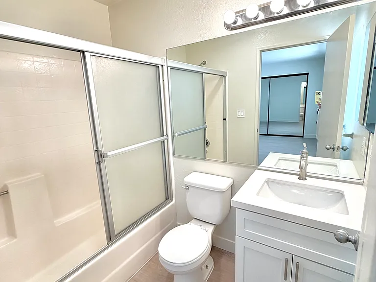 1749 Federal Ave #9 — Photo 15