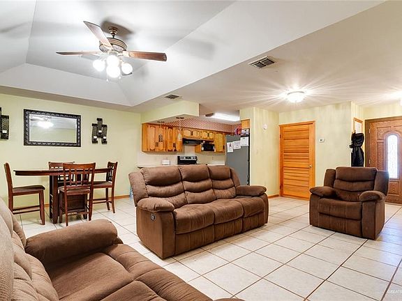 3rd image of 436 Charles Cir